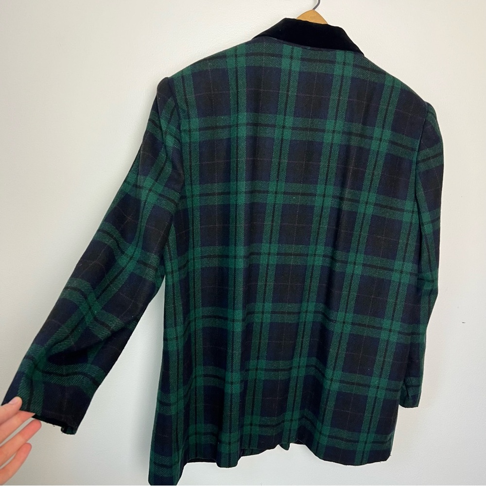 Vintage Sag Harbor Christmas Tartan Plaid Blazer with Black Velvet Collar Woman - Picture 7 of 10